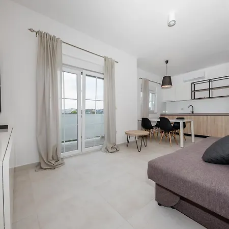 Luxury Bellevue 4* Lopar