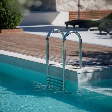 Πανσιόν Luxury Bellevue 4*