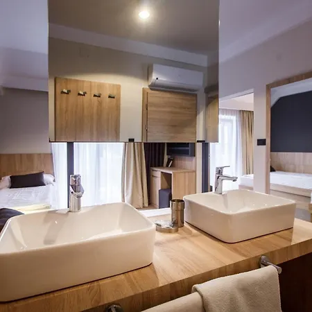 Πανσιόν Luxury Bellevue