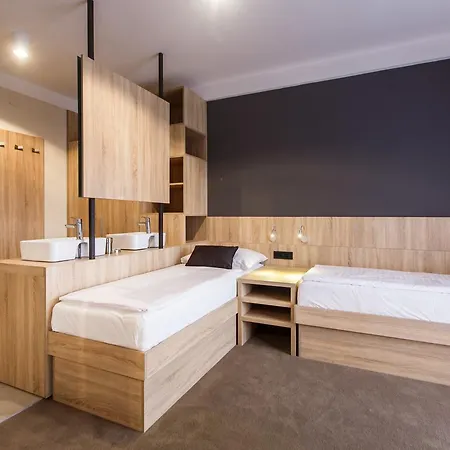 Πανσιόν Luxury Bellevue 4*