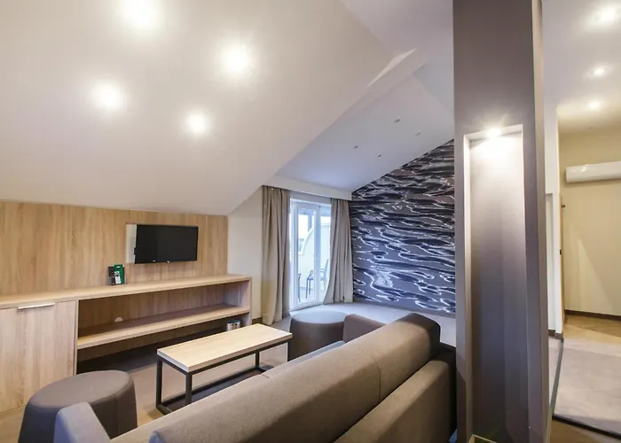 Πανσιόν Luxury Bellevue