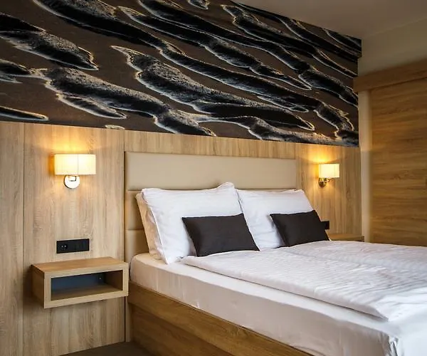 Πανσιόν Luxury Bellevue 4*