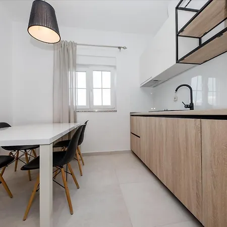 Gostinjska kuća Luxury Suites Bellevue 4*