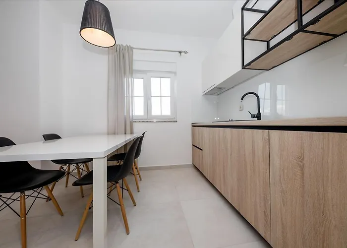 ゲストハウス Luxury Bellevue 4*