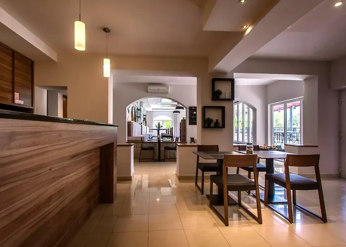 Luxury Bellevue 4* ロパール